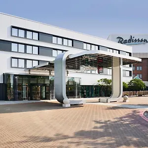 park-inn-heathrow.brighton-hotels-england.com/